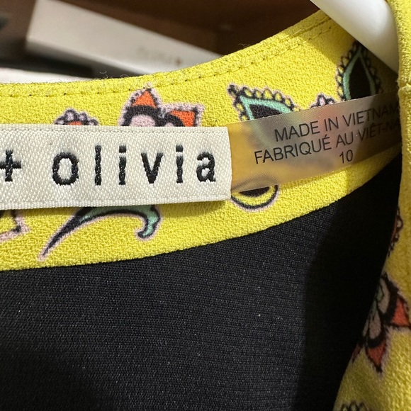 Alice + Olivia Keaton Crewneck Shift Dress - Picture 7 of 11